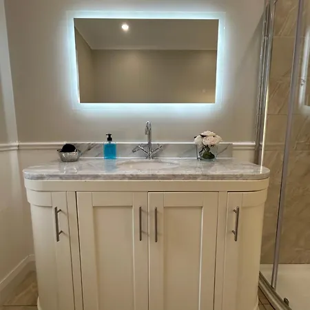 House On Main Street Bunbeg 度假居 *